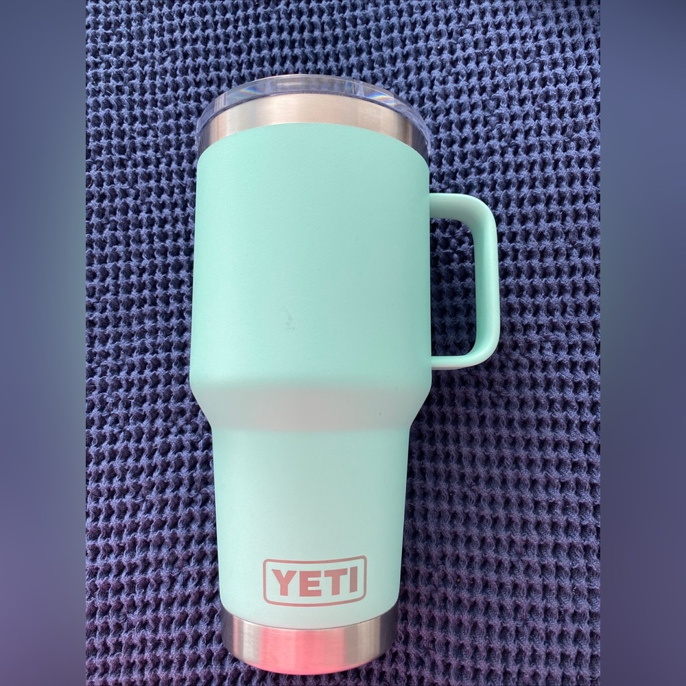 YETI Rambler 35Oz Tumbler Mug Vacuum Insulated Stainless Steel With Handle